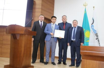 A meeting dedicated to the 20th anniversary of “Nur Otan” party took place in EMG