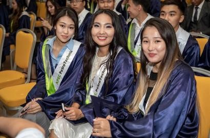 Graduates with the experience in oil industry