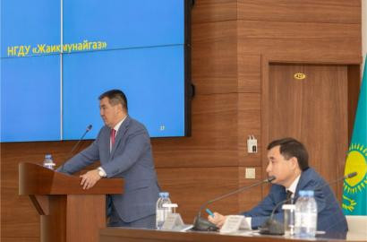 Reporting meeting of management with the workforce