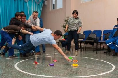 Zhylyoya oil workers are ready for changes.