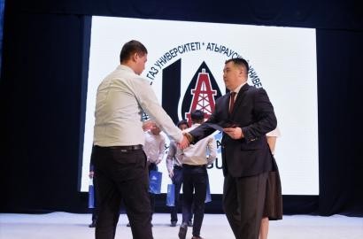 «Ембімұнайгаз» АҚ (ЕМГ немесе Компания) Атырау мұнай және газ университетінің 8 түлегін жұмысқа шақырды