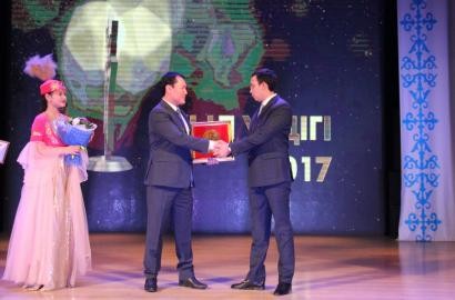 «Ембімұнайгаз» АҚ (ЕМГ немес Компания) қызметкерлері жыл сайынғы «Жыл адамы-2017» жалпықалалық байқауында екі номинацияны жеңіп алды.