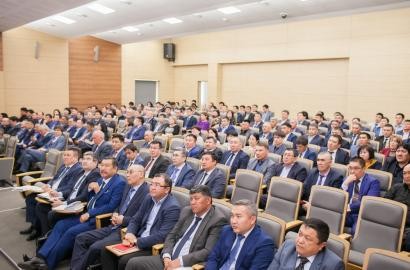 «Ембімұнайгаз» АҚ (ЕМГ немес Компания) Басқарма төрағасы ұжым алдында 2017 жылдың және 2018 жылдың І тоқсанының қорытындылары бойынша есеп берді