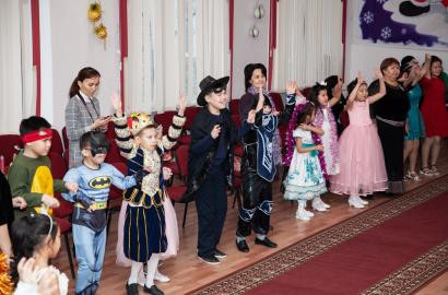 Ембілік мұнайшылардан жаңа жылдық ертеңгіліктер