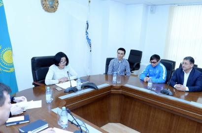 «Ембімұнайгаз» АҚ Рио-де-Жанейрода өткен халықаралық жарыста қола жүлдені жеңіп алған атыраулық параолимпиадашыға демеушілік көрсетті