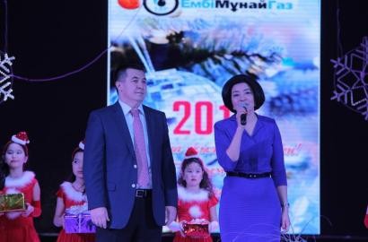 «Ембімұнайгаз» АҚ жаңа жылдық жасыл шырша қайырымдылық шарасын ұйымдастырды