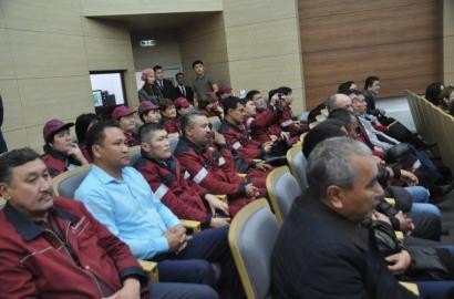 2015 ж. 30 қазан күні «Ембімұнайгаз» АҚ бас кеңсесінде «Халық қаһарманы» Айдын Айымбетовпен кездесу өтті. 