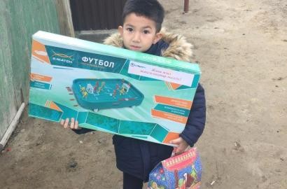 Ембілік мұнайшылардан жаңа жылдық сыйлықтар