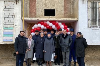 Жылыойские нефтяники подарили квартиру малоимущей семье