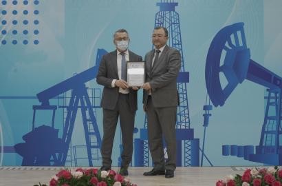 Эмбинцам вручили государственные награды