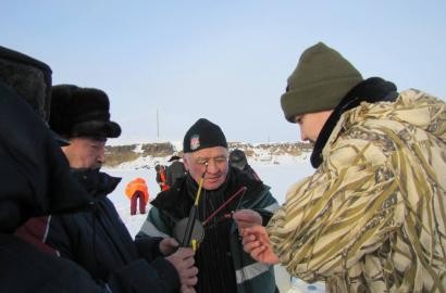 Пресс-релиз. Нефтяники вышли на рыбалку